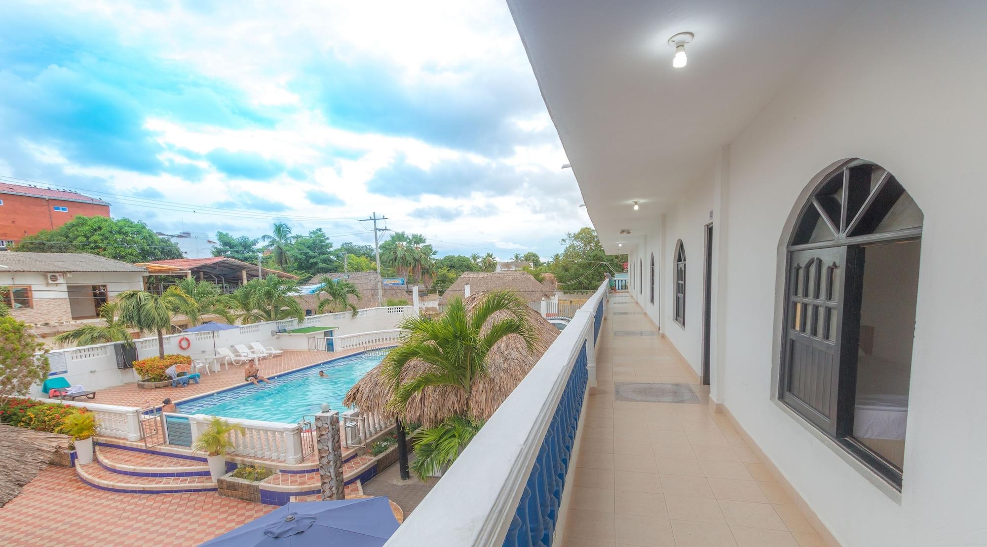 Vista Exterior Kevin's Tolú by Bernalo Hotels