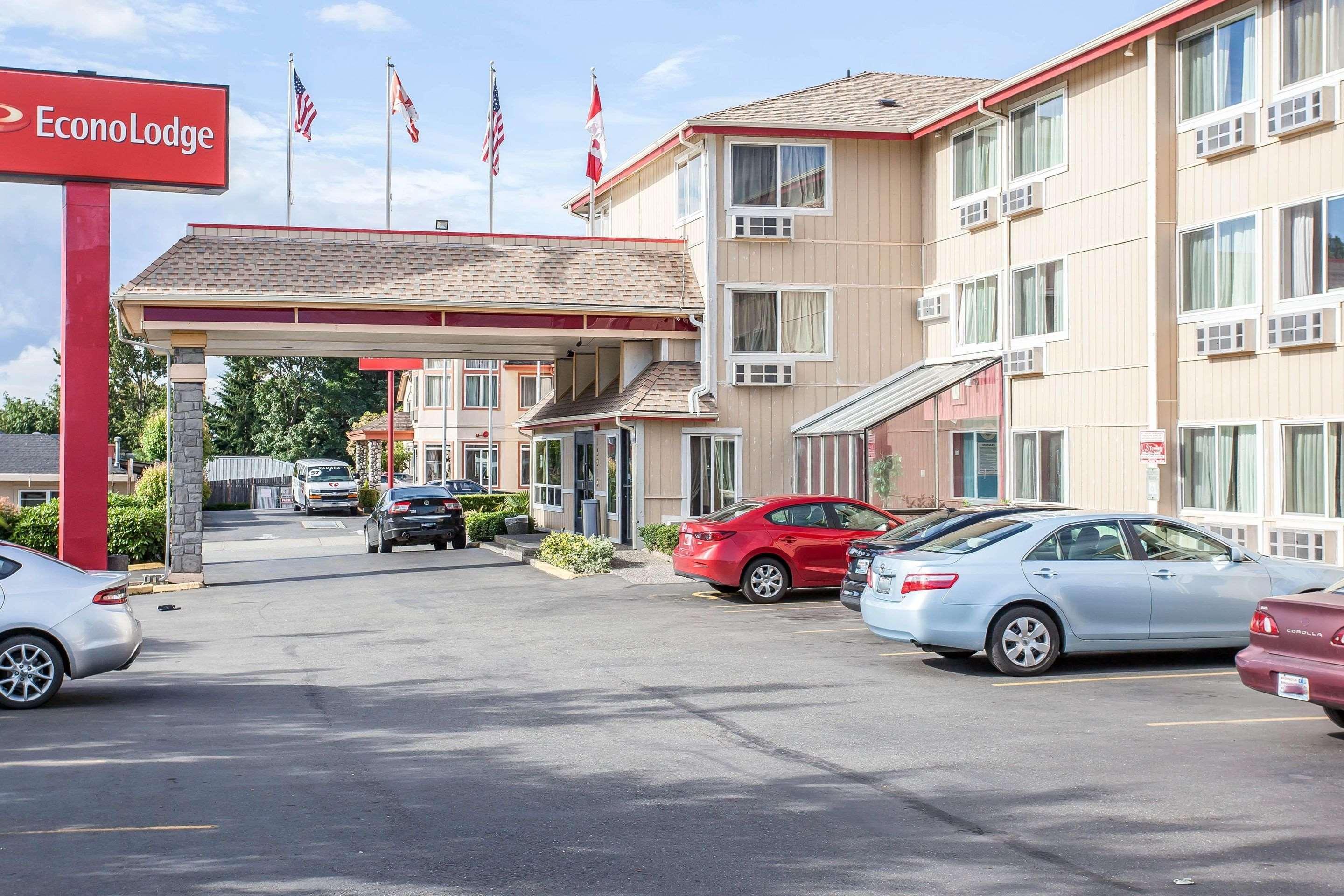 Vista Exterior Econo Lodge SeaTac Airport
