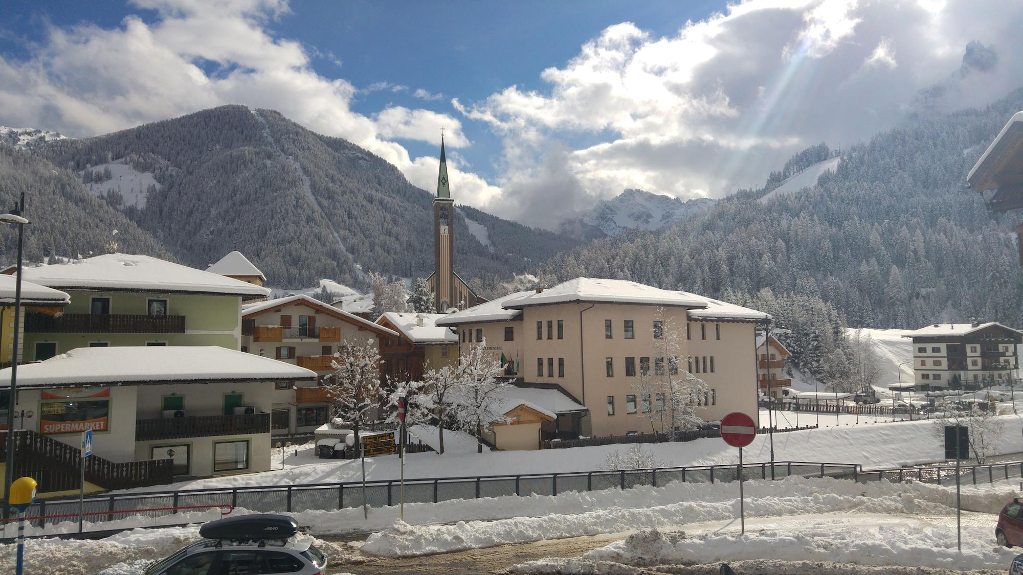 Vista Exterior GH Hotel Monzoni