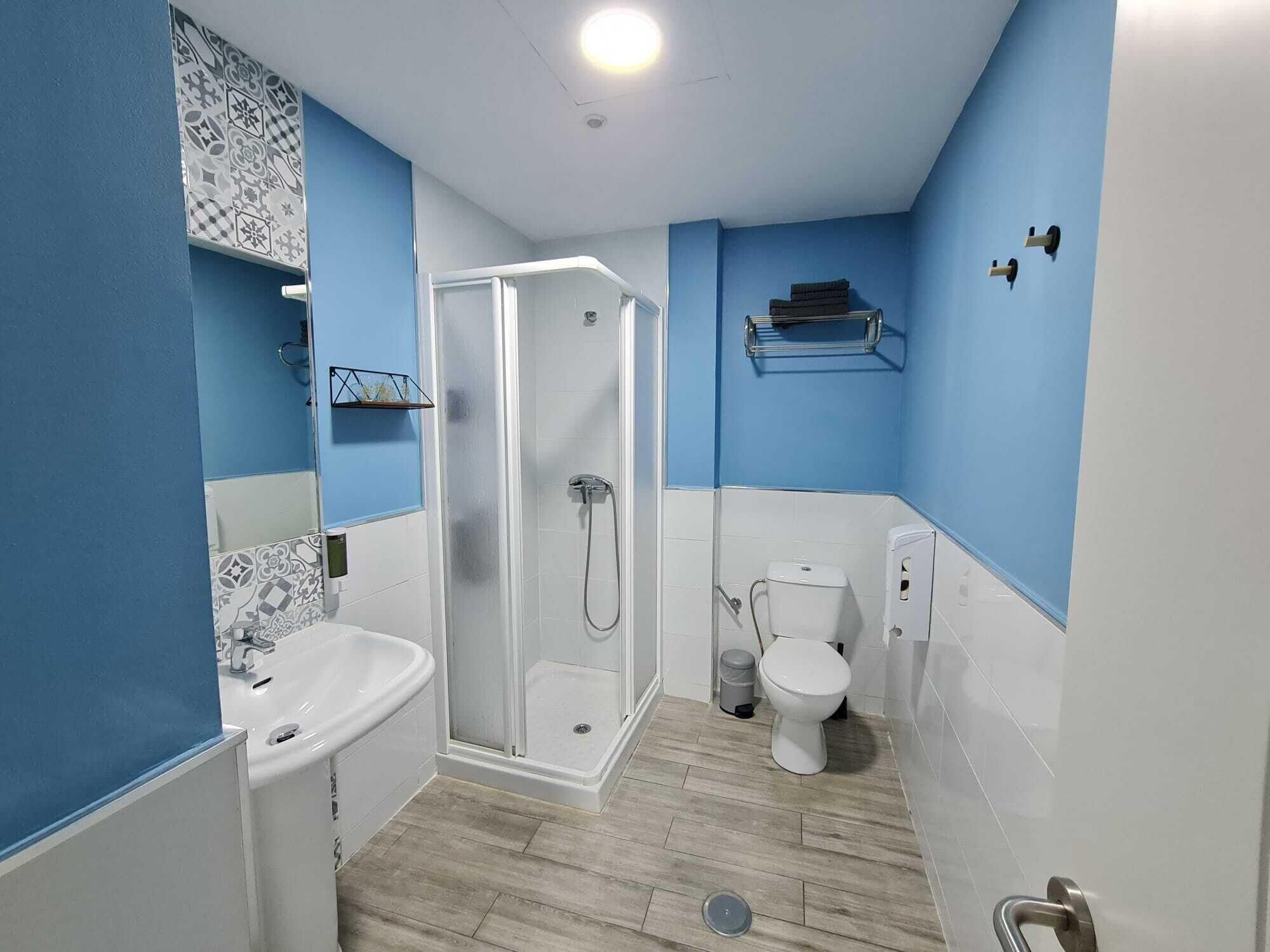 Equipamiento de Habitación Hostal Huelva Art
