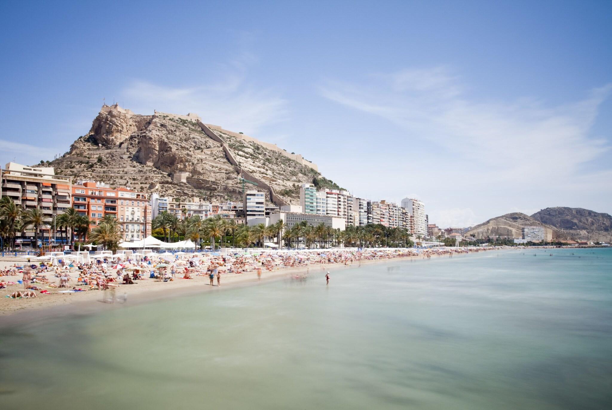 Vista Exterior Dormirdcine Alicante