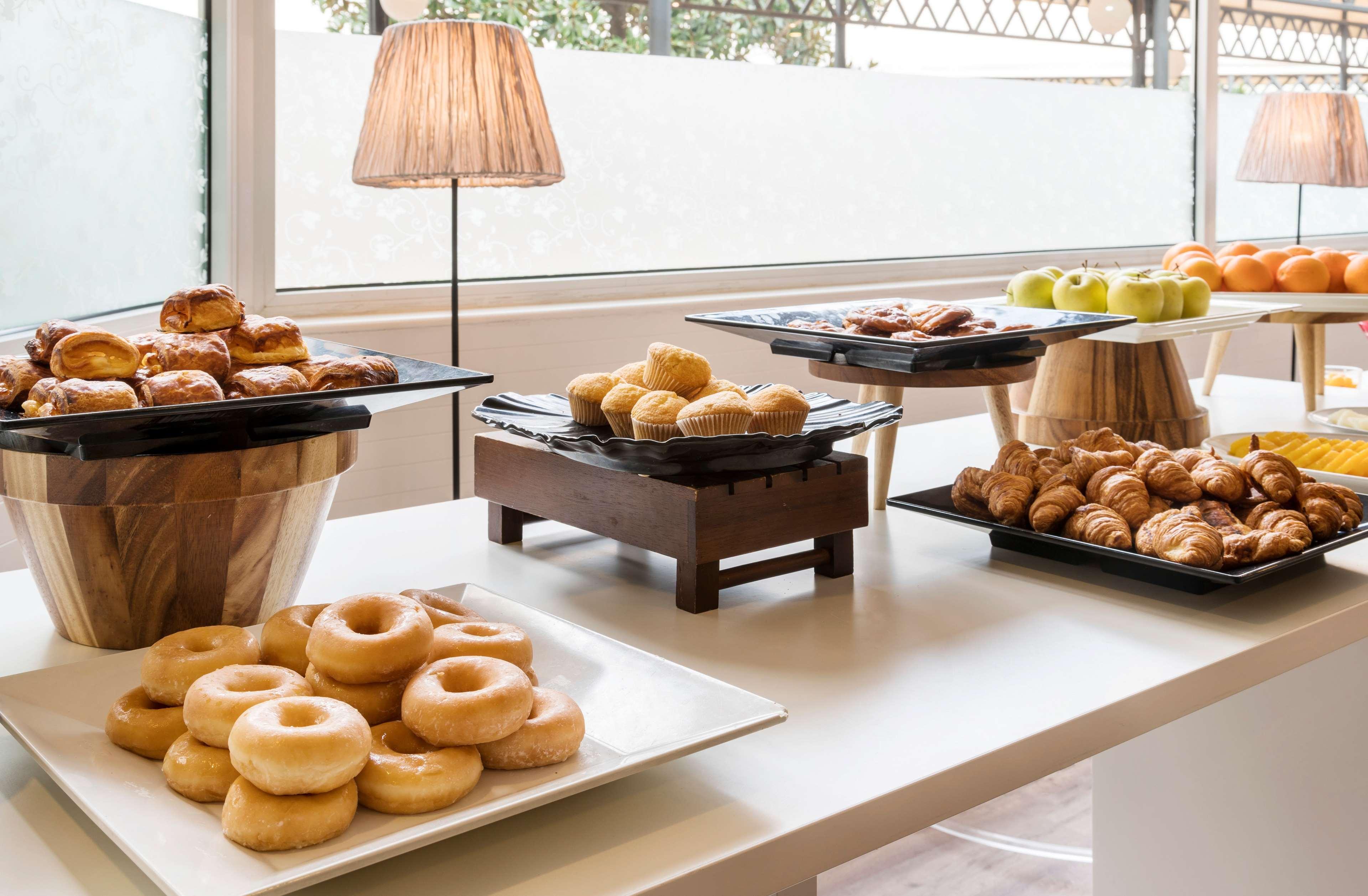 Restaurant Hotel ILUNION Alcora Sevilla