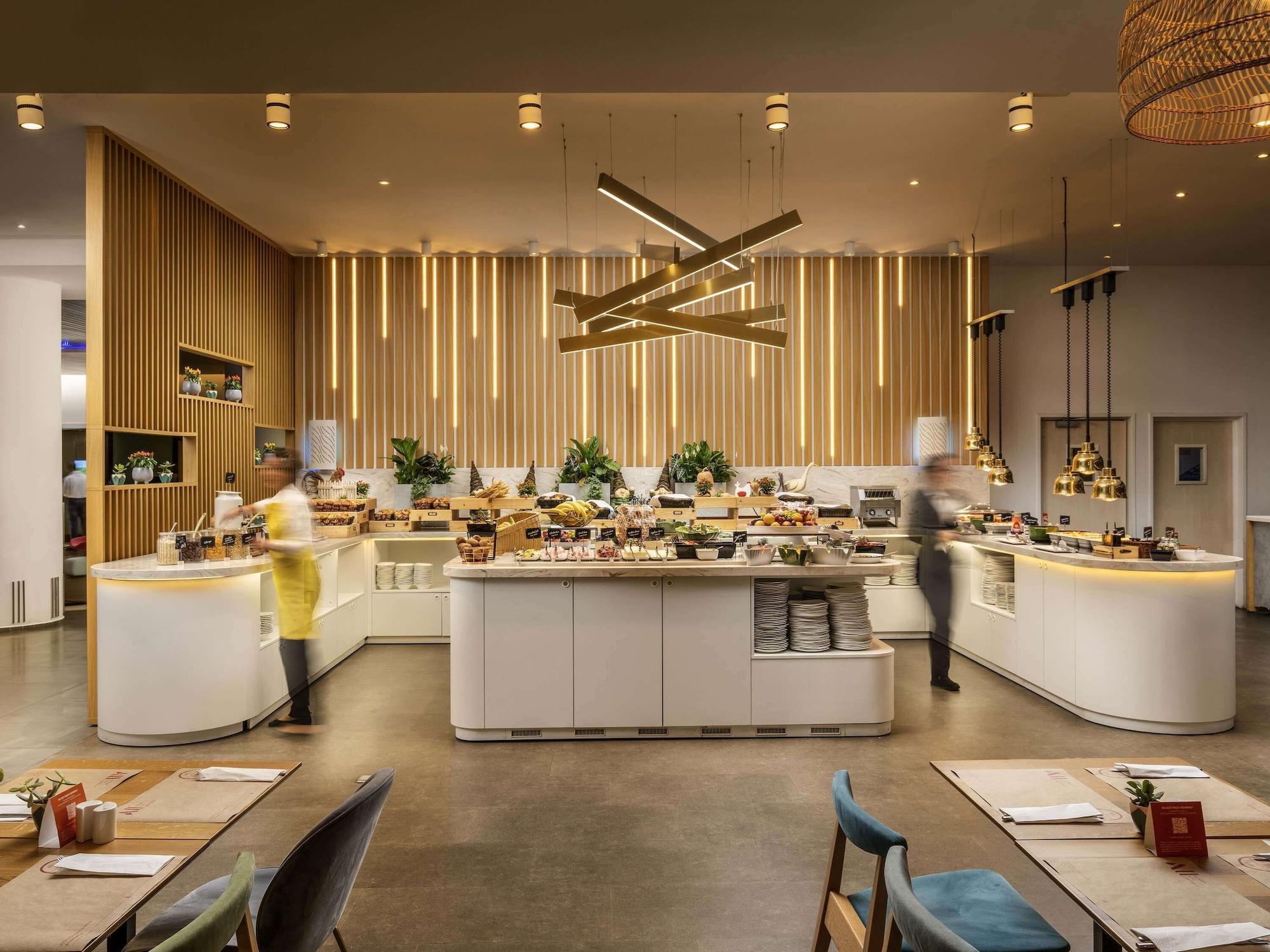 Restaurant Novotel Bucharest City Centre
