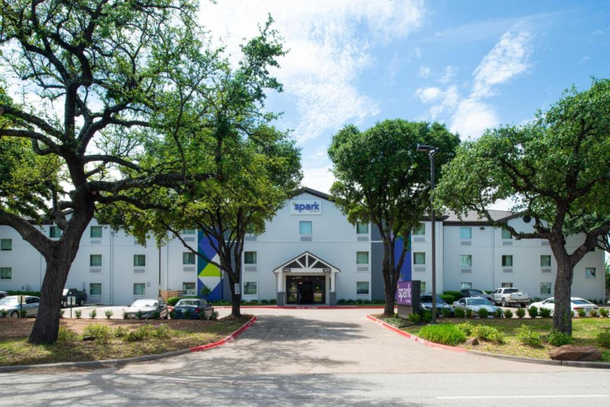 Vista Exterior Spark by Hilton Dallas Medical District Love Field