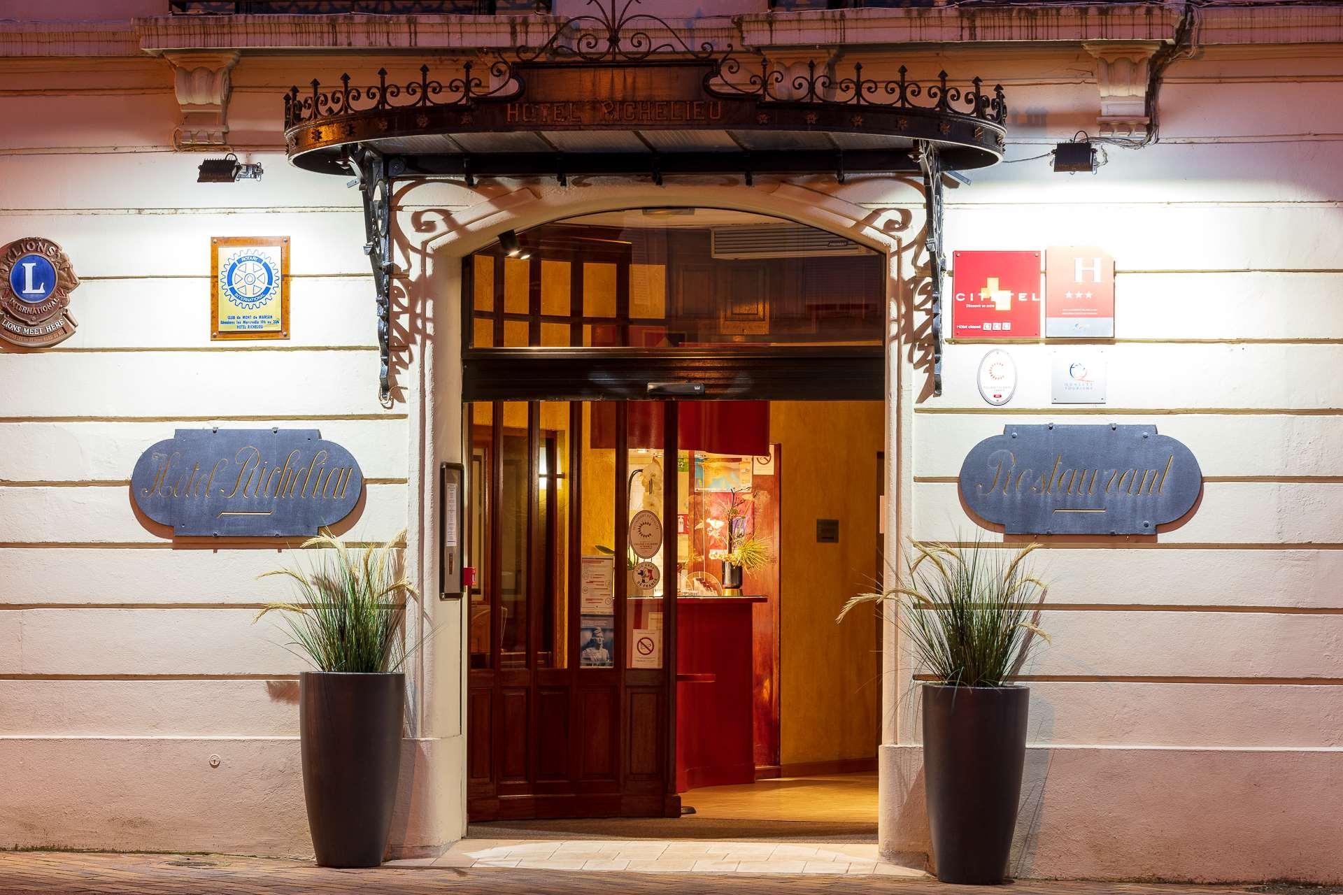 Vista Exterior Hôtel Richelieu