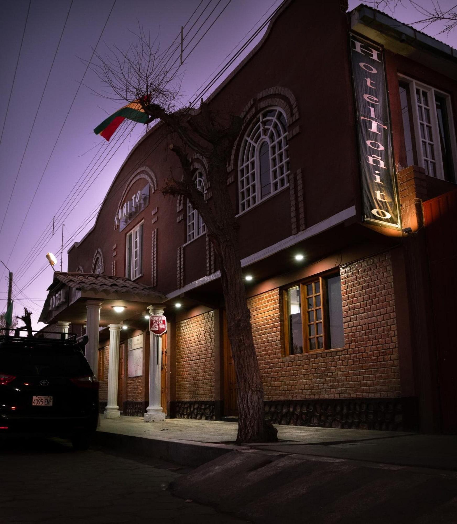 Vista Exterior Tonito Hotel