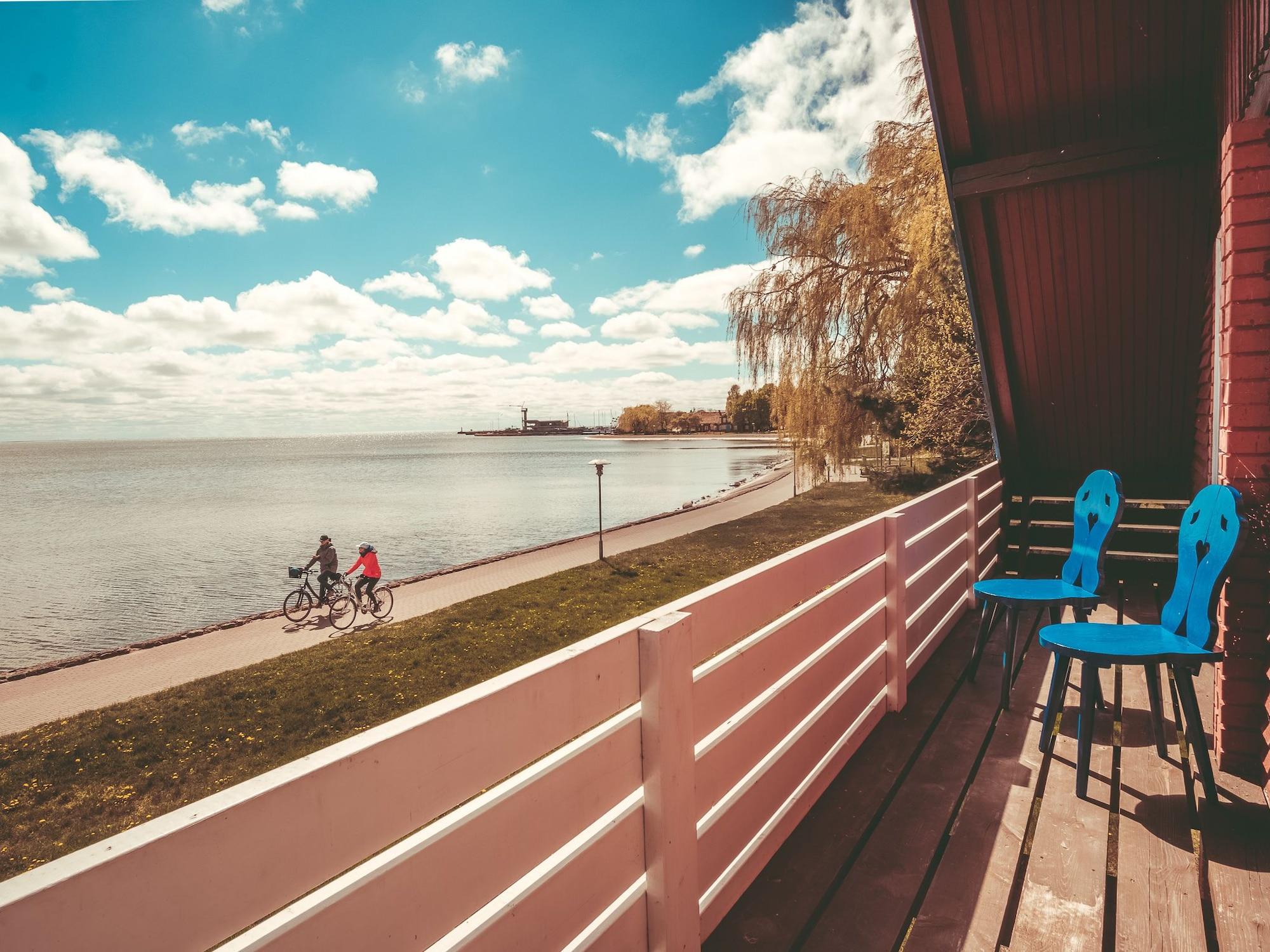 Equipamiento de Habitación Guboja