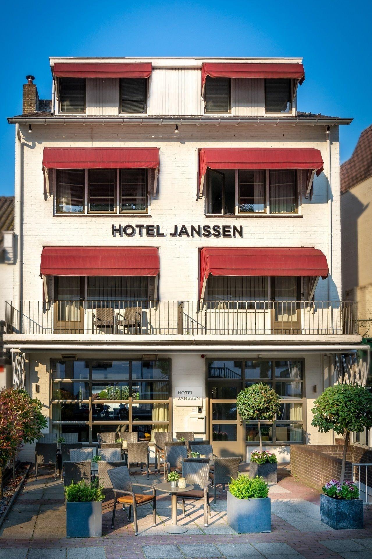 Vista Exterior Hotel Janssen