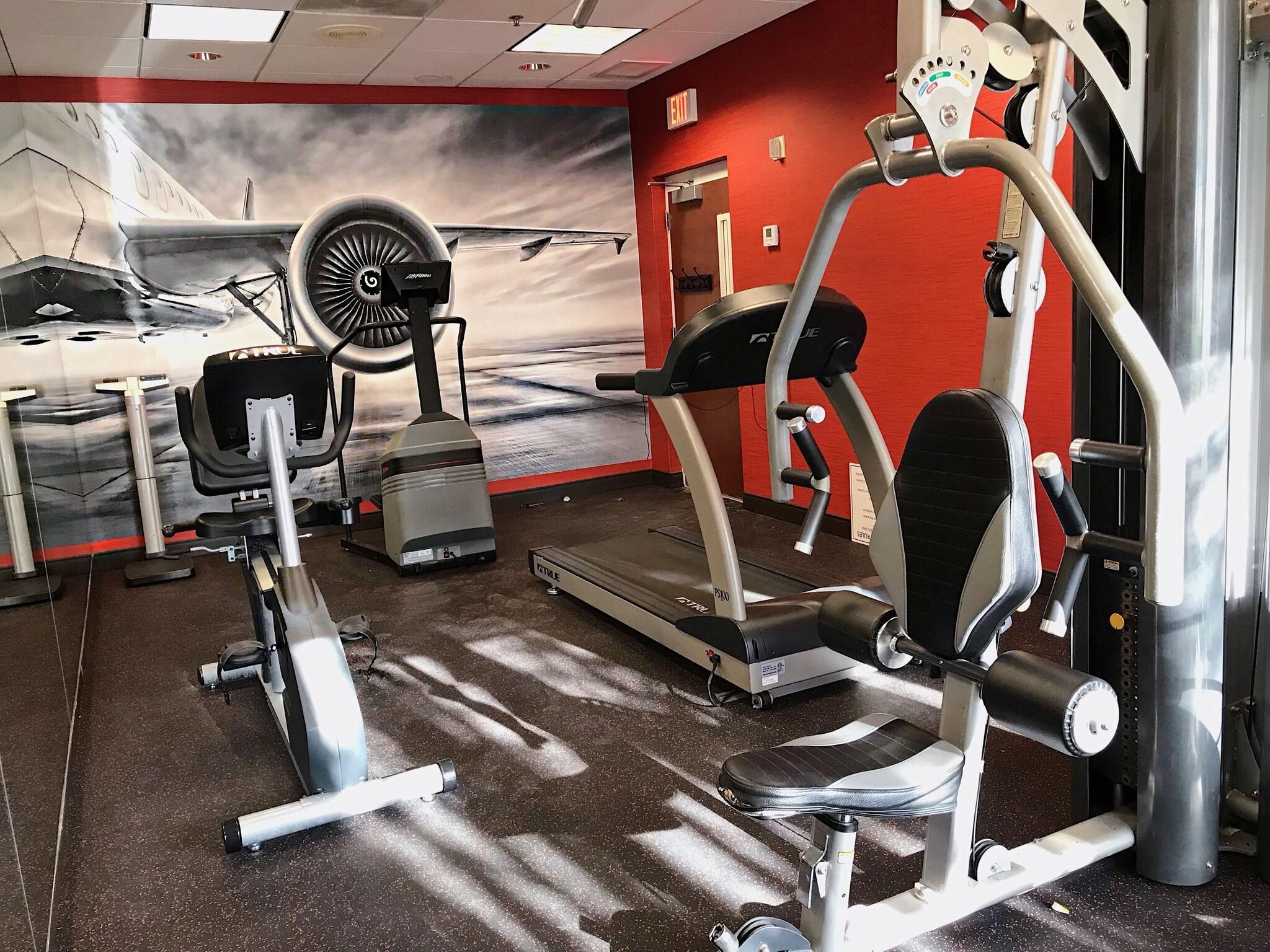 Instalaciones Recreativas Ramada by Wyndham Suites Orlando Airport