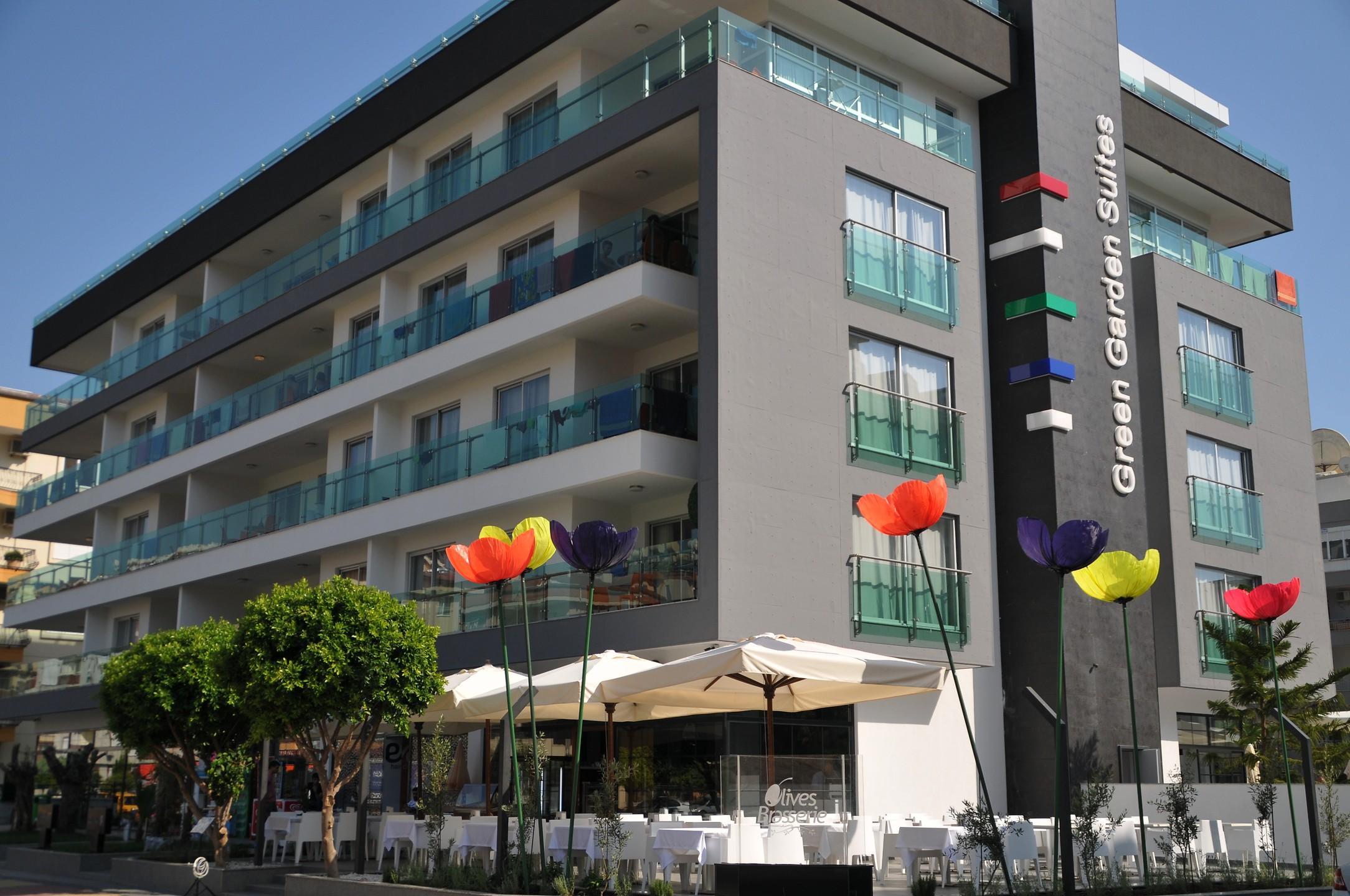 Vista Exterior Green Garden Suites Hotel