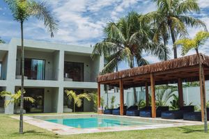 Alojamiento - Luau Hotel