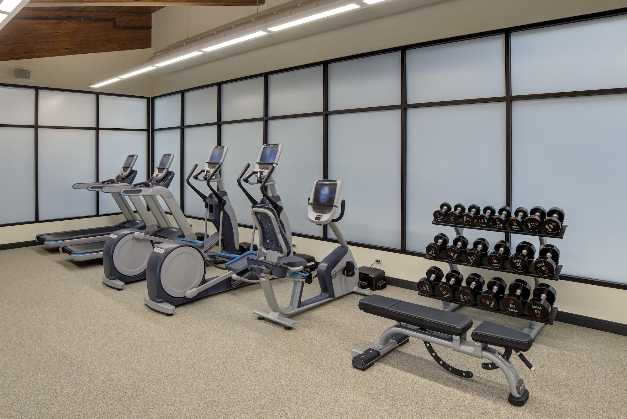 Gimnasio Doubletree by Hilton Harrisonburg