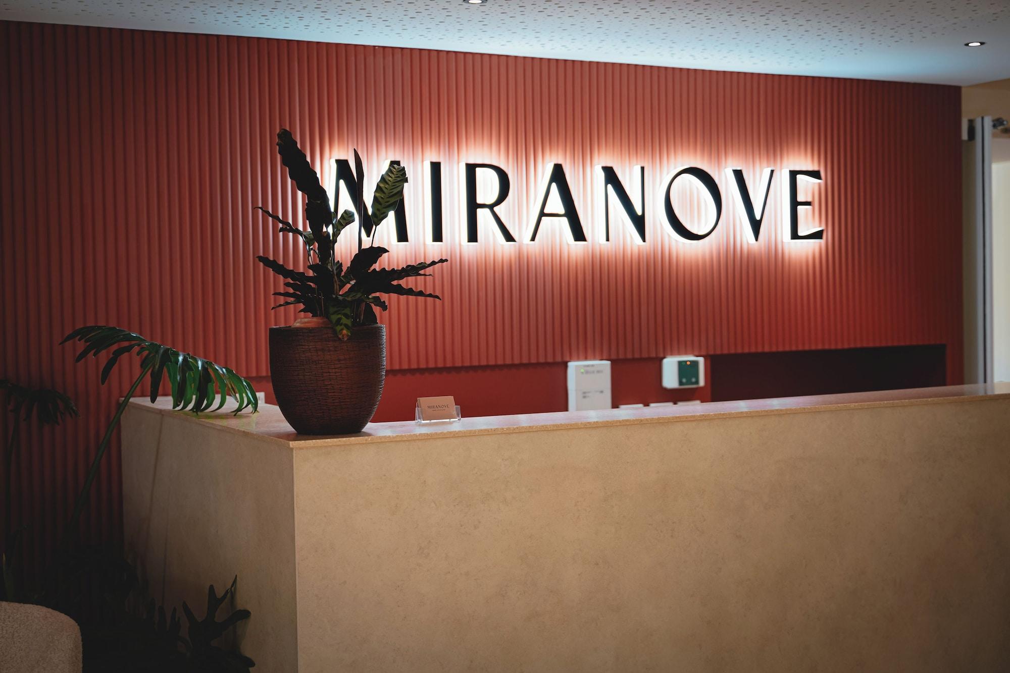 Vista Lobby Miranove