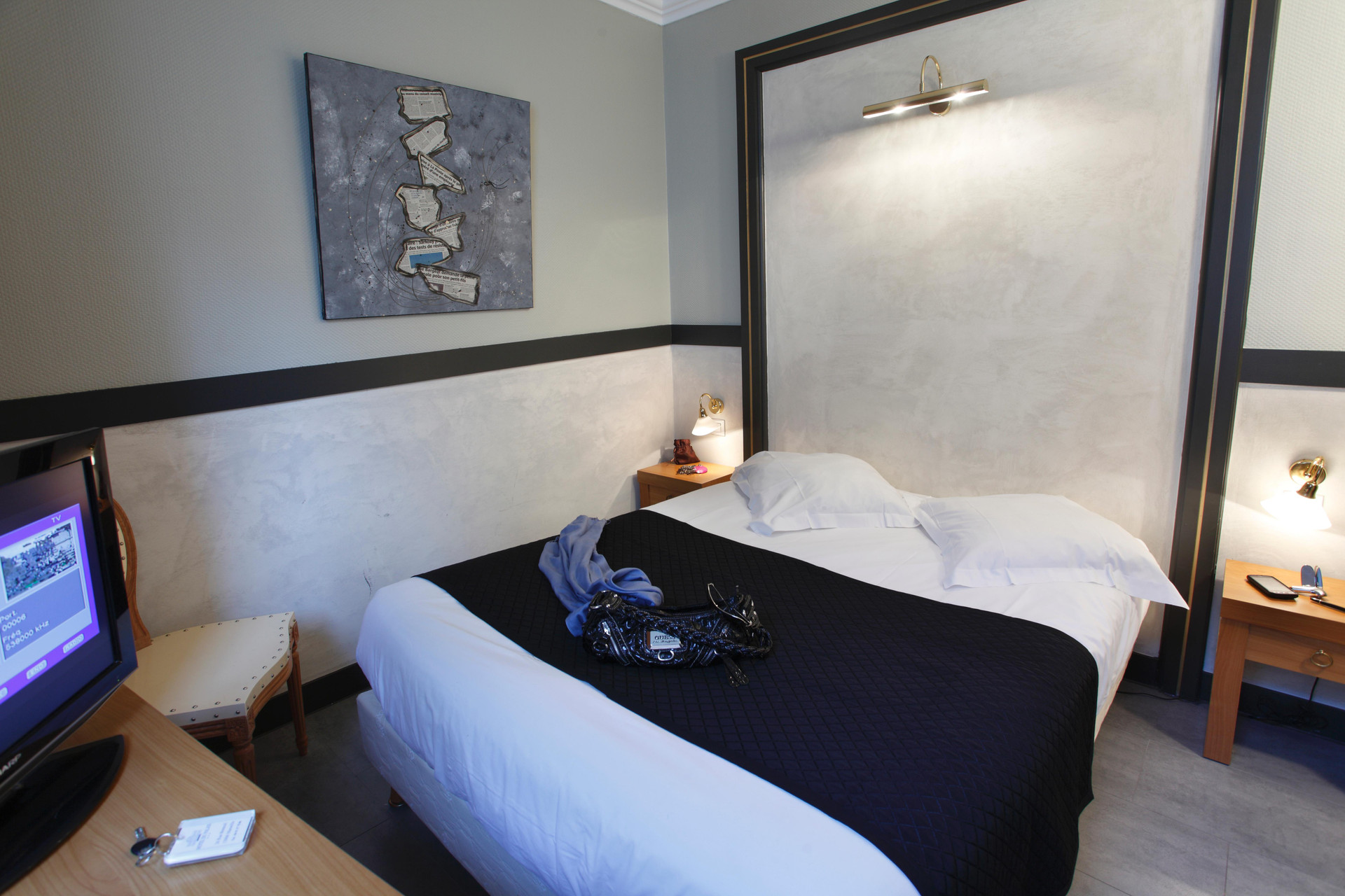 Habitación Adonis Hotel Marseille Vieux Port