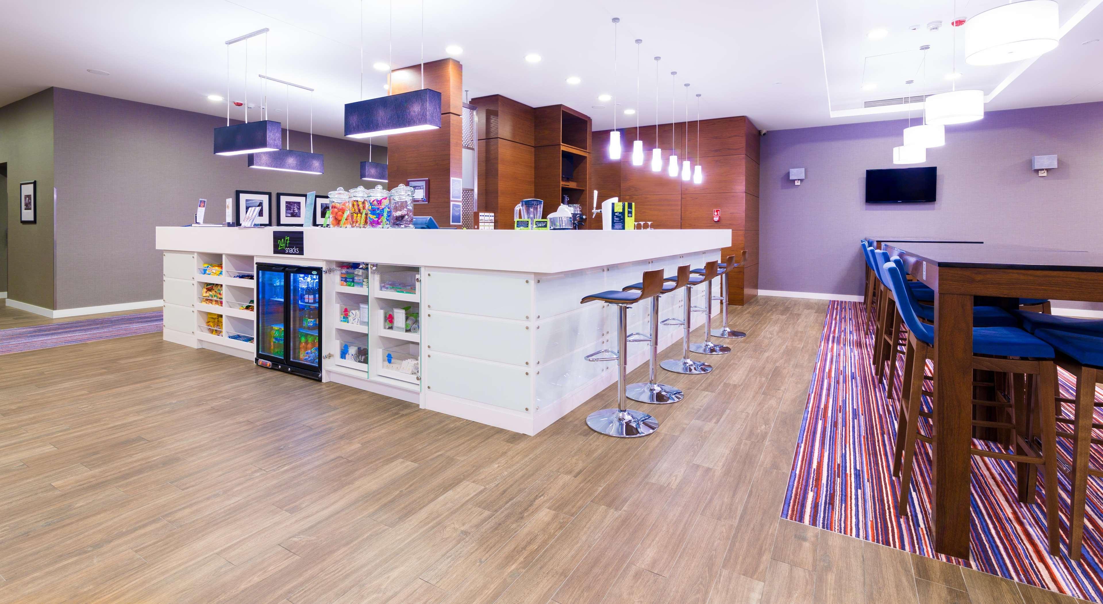 Bar/Salón Hampton by Hilton Krakow