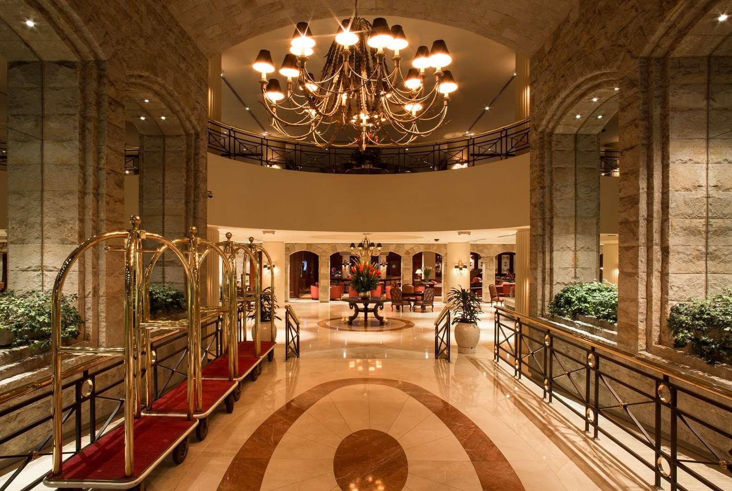 Vista Lobby Swissotel Lima