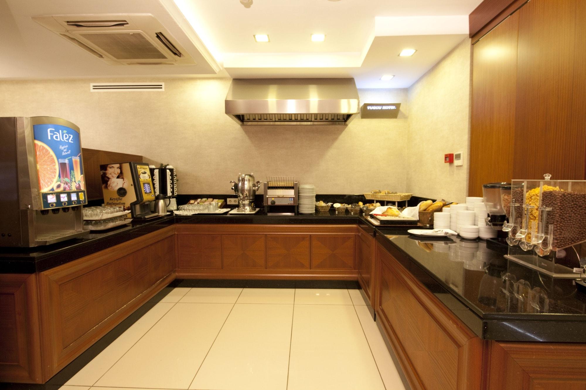 Bar/Salón Tugcu Hotel Select