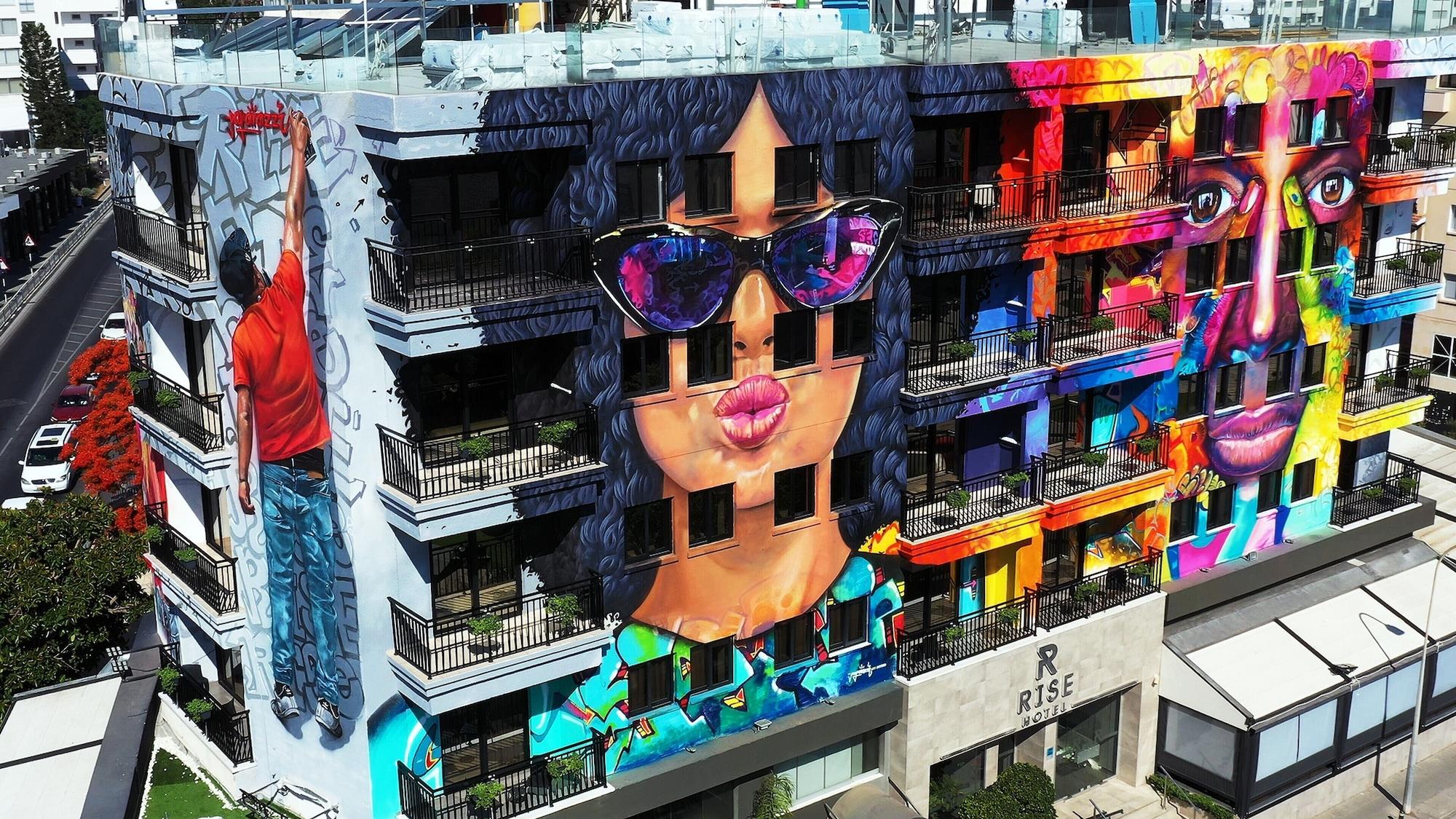 Vista Exterior Rise Urban Art Hotel