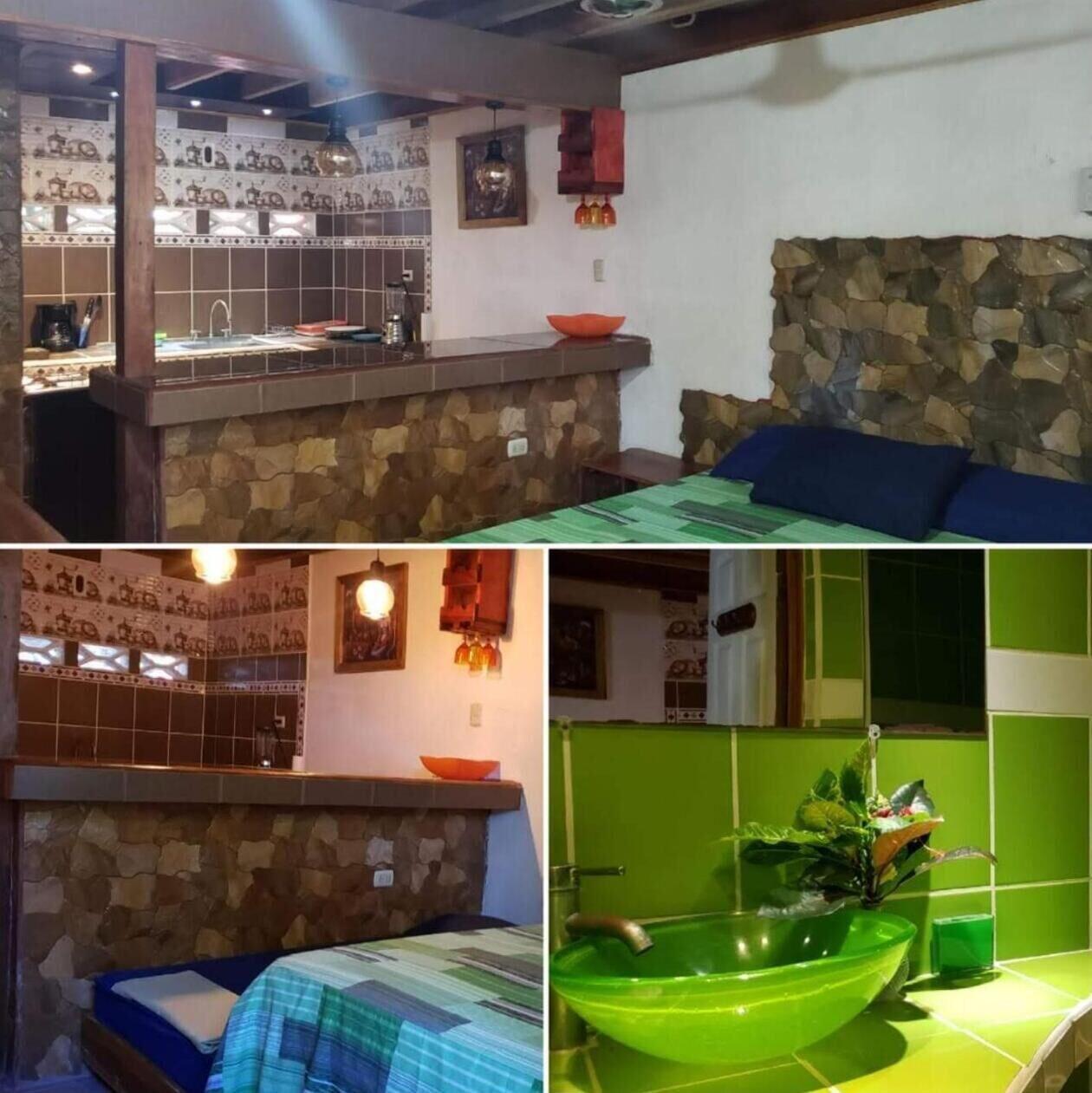 Bar/Salón Hostal Cecilia