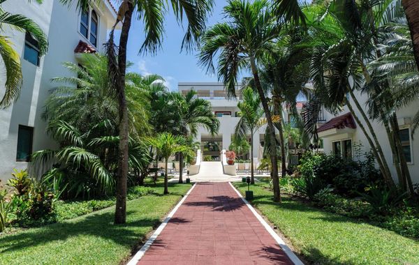 Paseo del Sol Condohotel by Bric - Hoteles 4 estrellas en Playa del Carmen, México