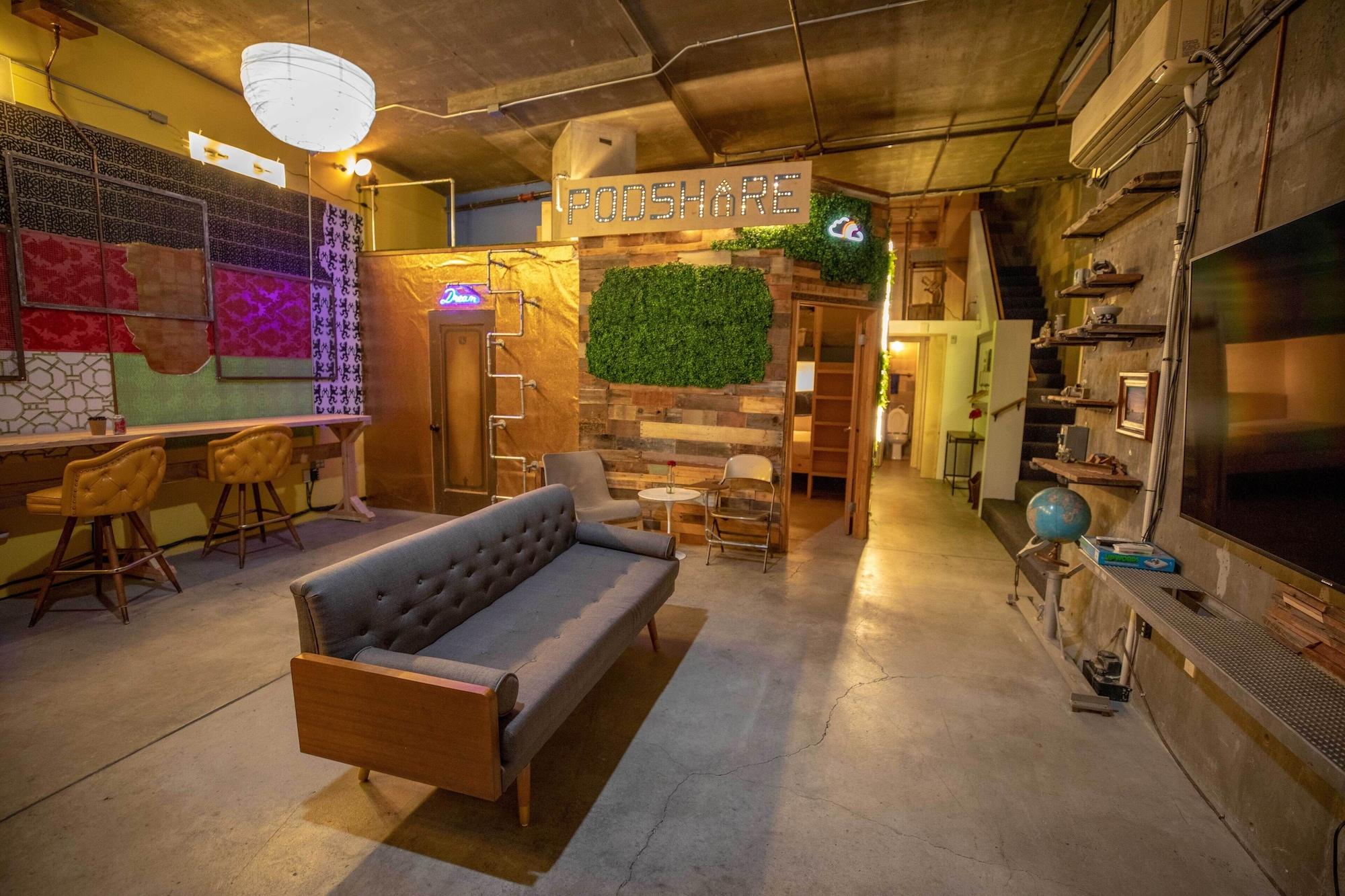 Vista Lobby PodShare San Diego - Hostel