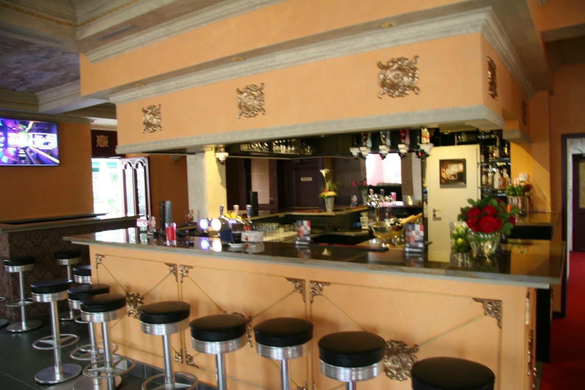 Bar/Salón Villa Linde