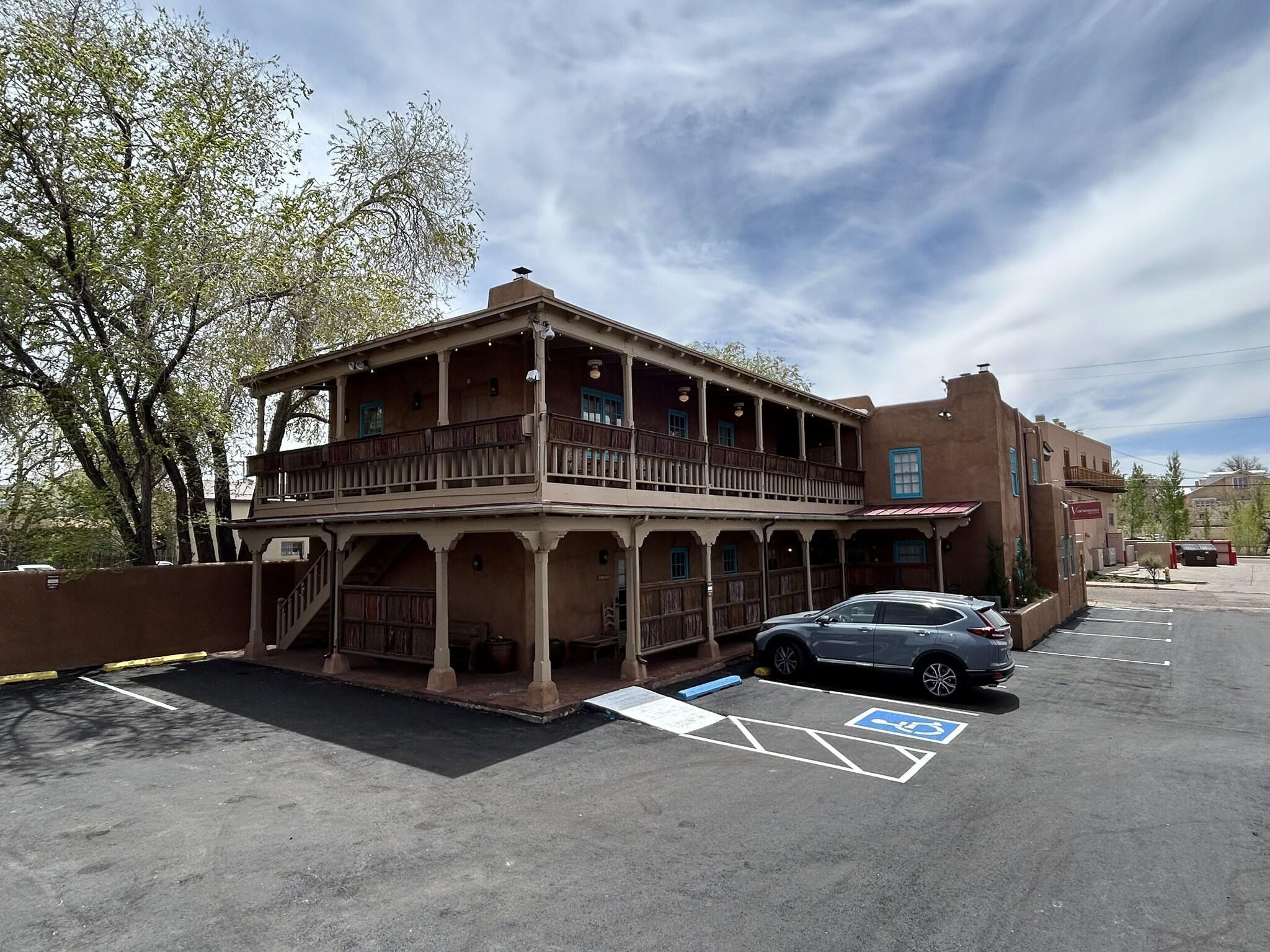 Vista Exterior The Inn at Vanessie