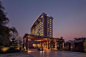 Alojamiento - Radisson Blu Hotel Guwahati