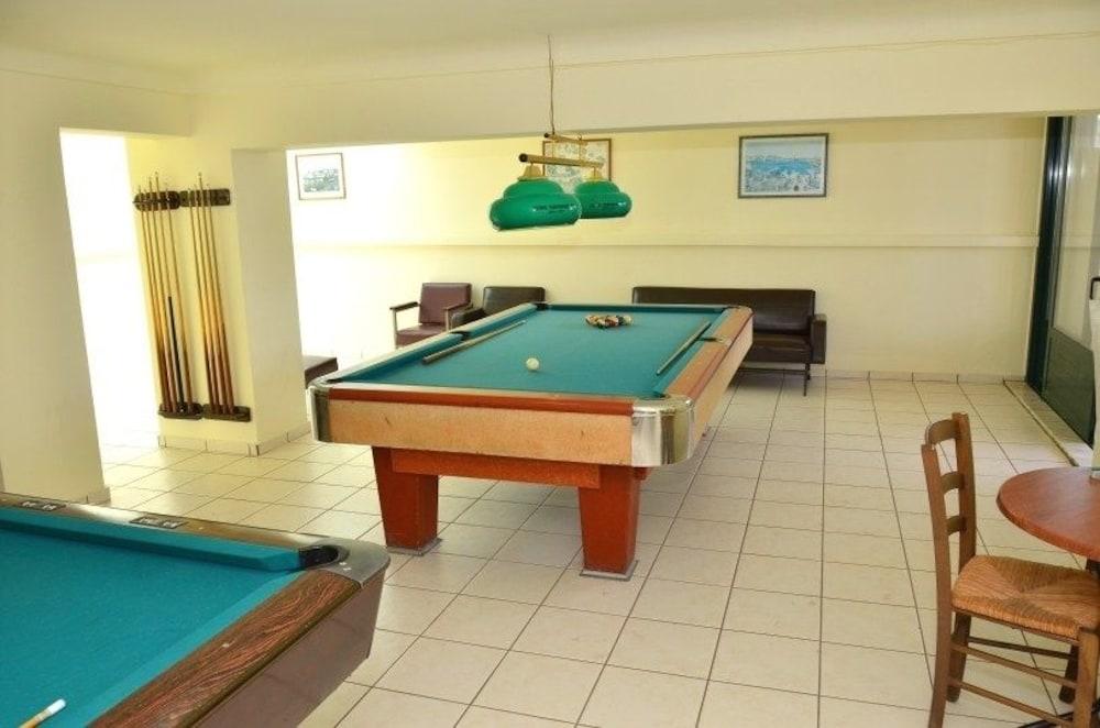 Instalaciones Recreativas Aloni Suites