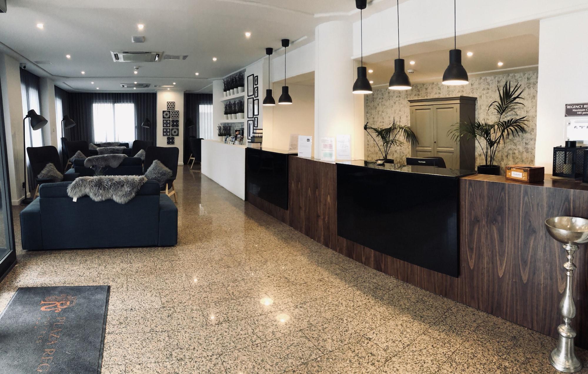 Vista Lobby Plaza Regency Hotels