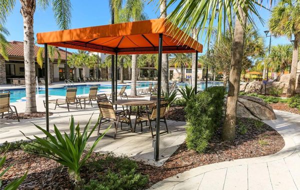 Solterra Resort Townhomes - Hoteles cerca de Premium Outlets en Orlando