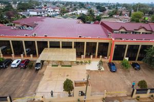 Alojamiento - Crismon Hotel