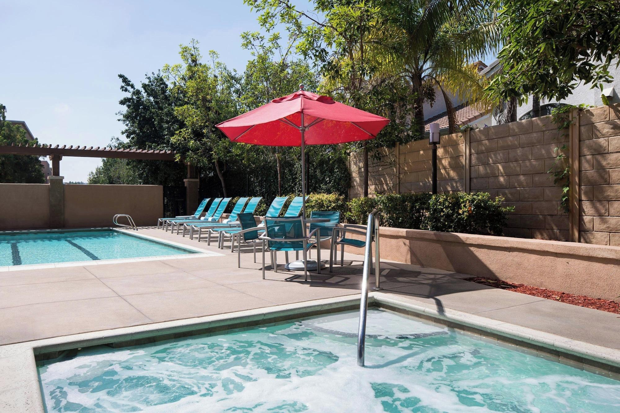 Vista Piscina TownePlace Suites by Marriott San Diego Vista
