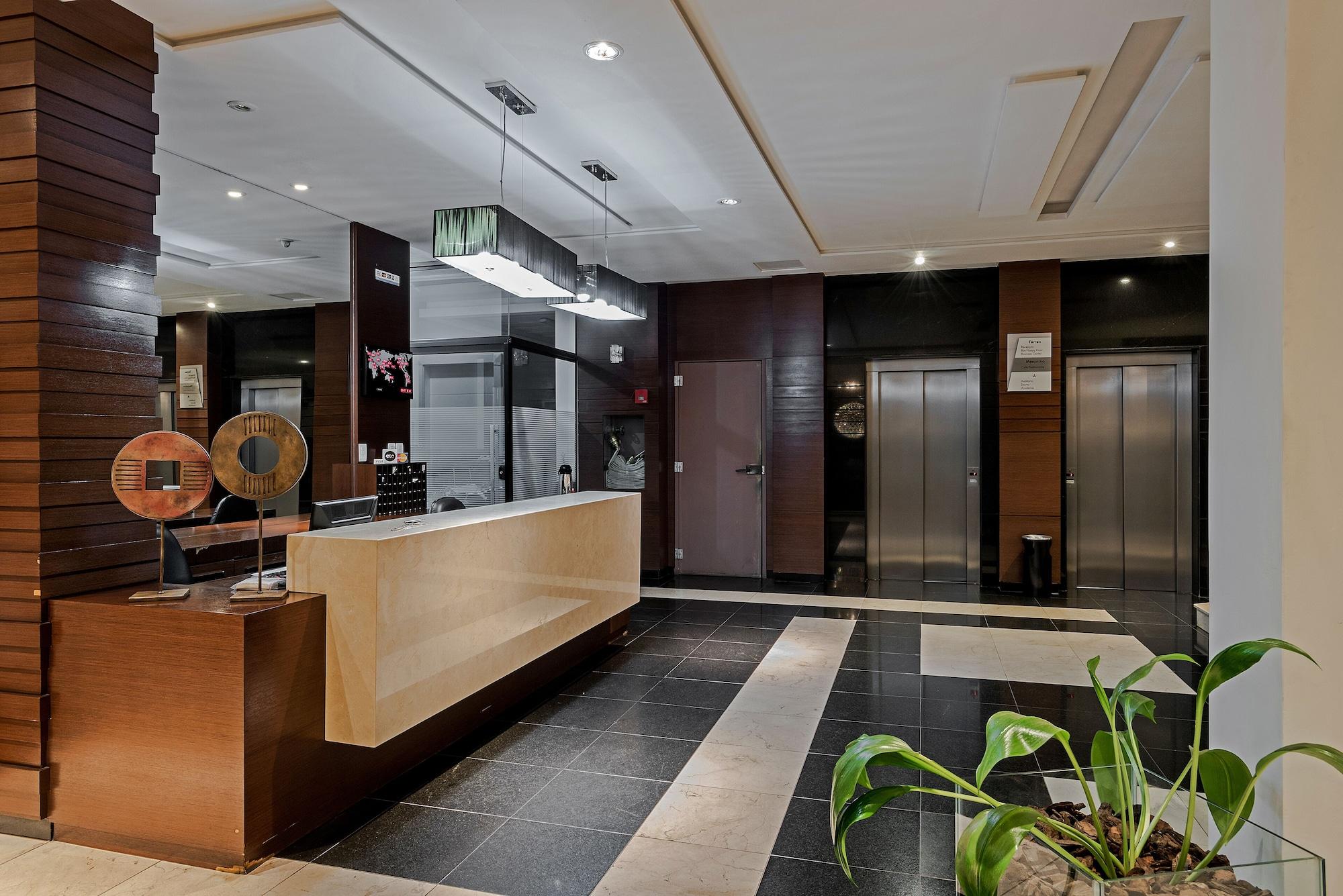 Vista do lobby Astron Ponta Grossa Plaza by Nobile