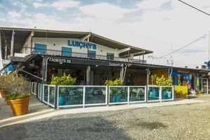 Alojamiento - Luichy's Seaside Hotel