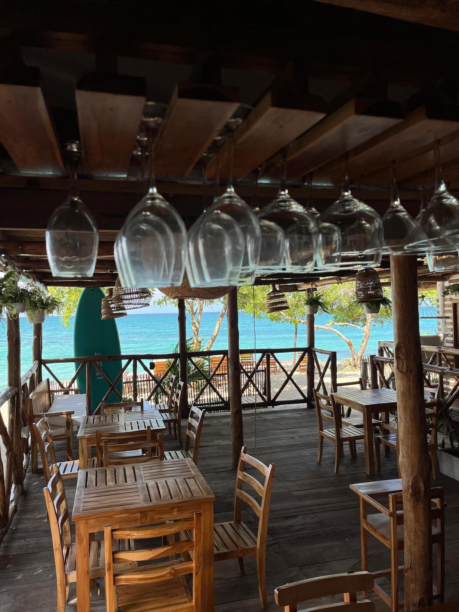 Comodidades del Alojamiento Thani Ecobeach Barú