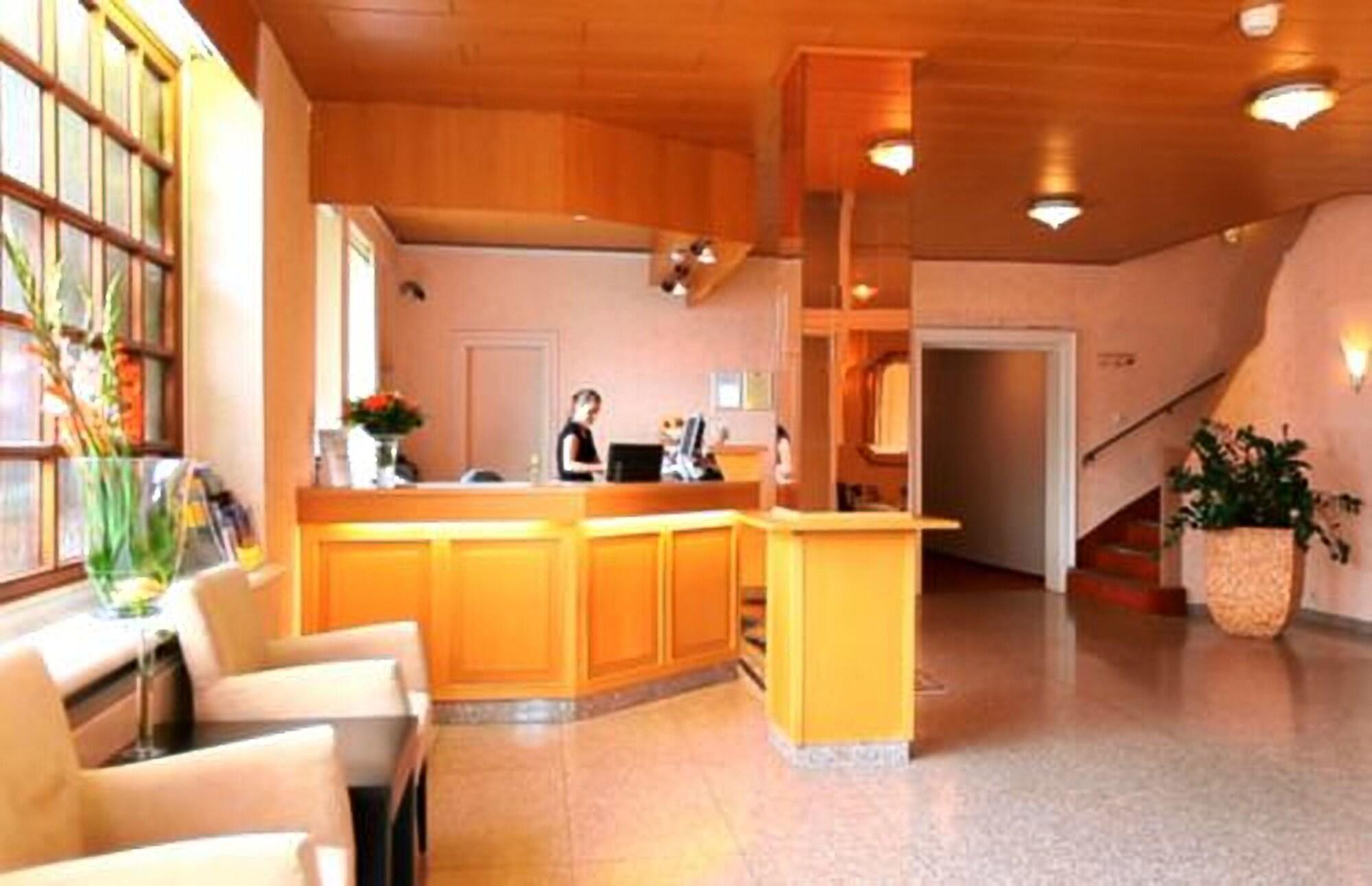 Vista Lobby Hotel Royal Elmshorn