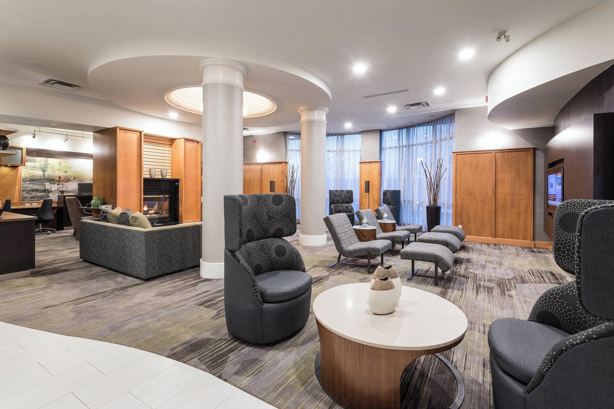 Vista Lobby Courtyard by Marriott Toronto Vaughan