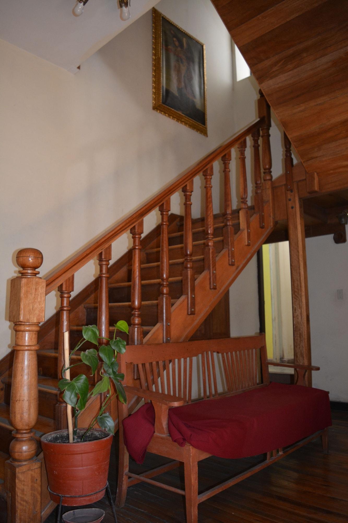 Varios El Tuco Hotel