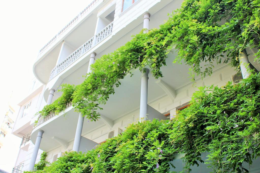 Vista Exterior Tbilotel