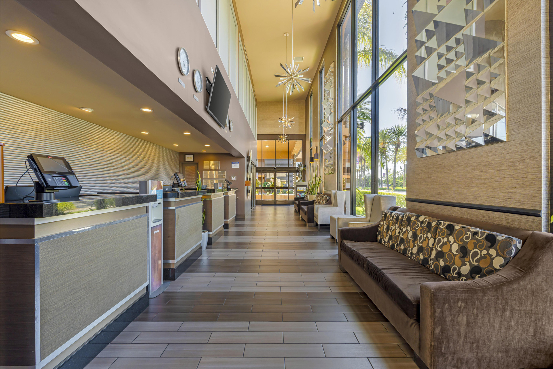 Vista Lobby Best Western Plus Stovall's Inn