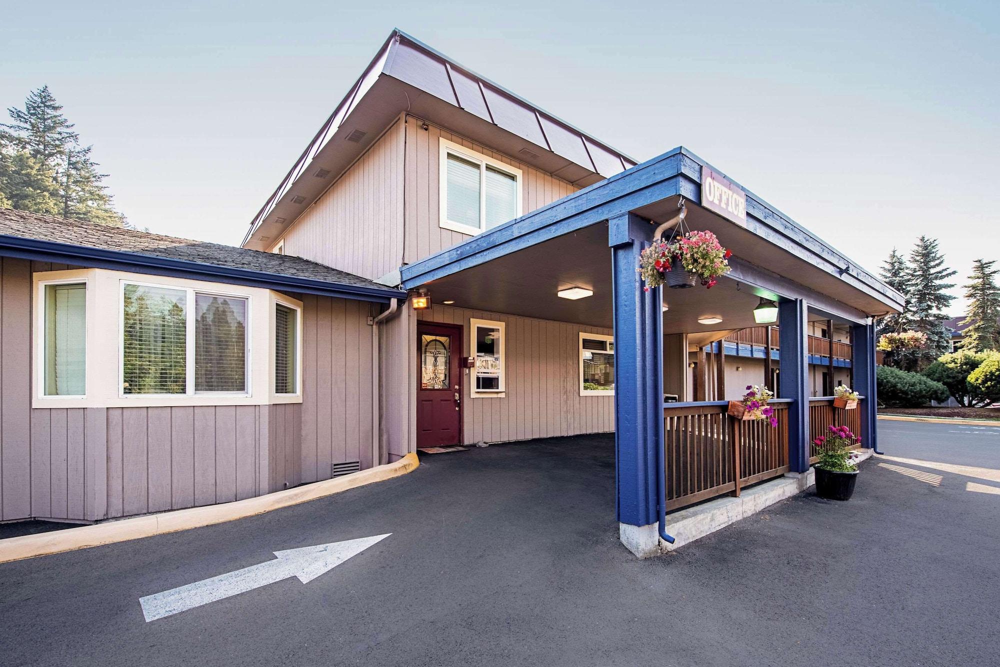 Vista Exterior Rodeway Inn Enumclaw Mount Rainier-Crystal Mountain Area