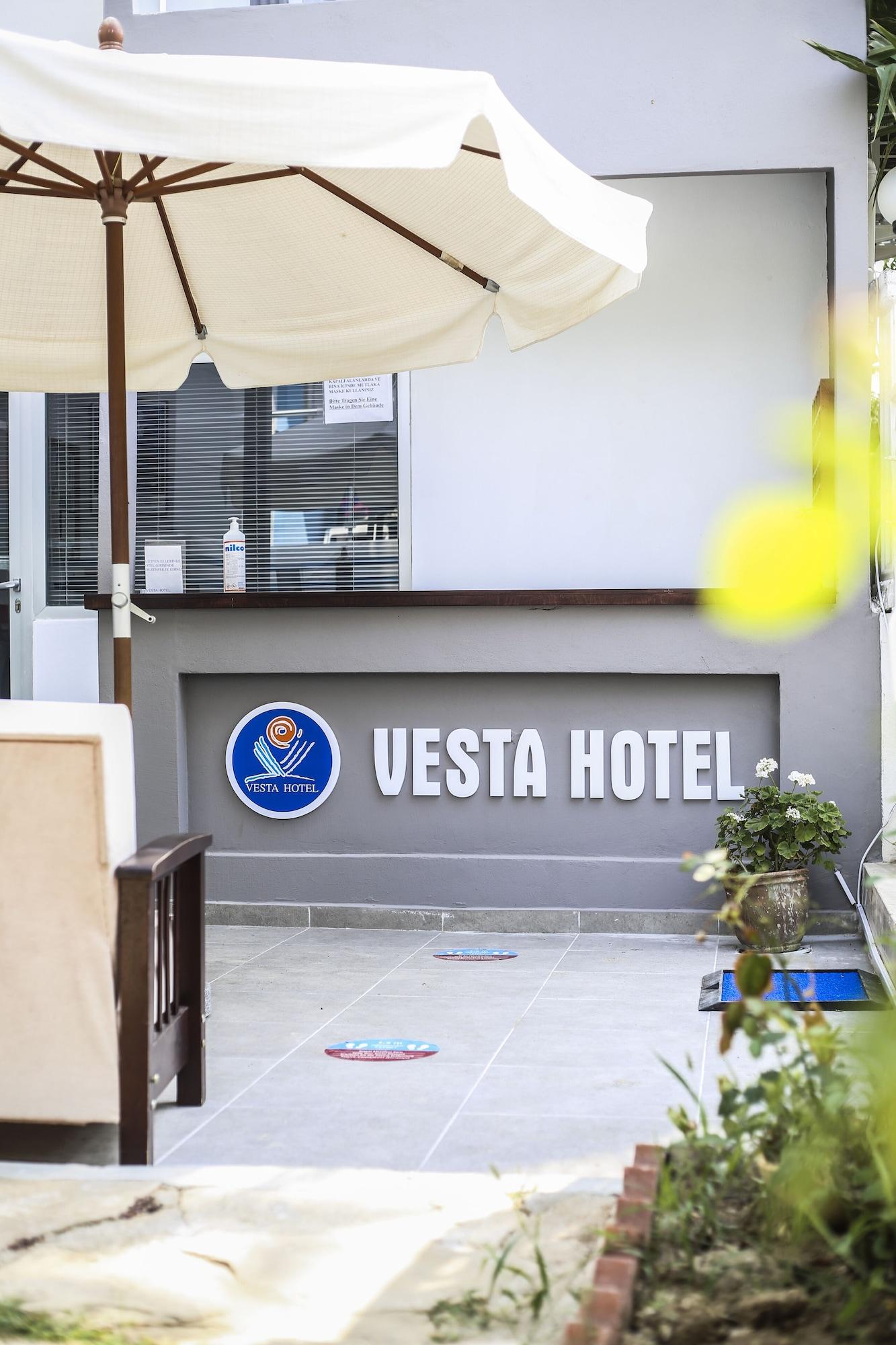 Vista Lobby Vesta Hotel