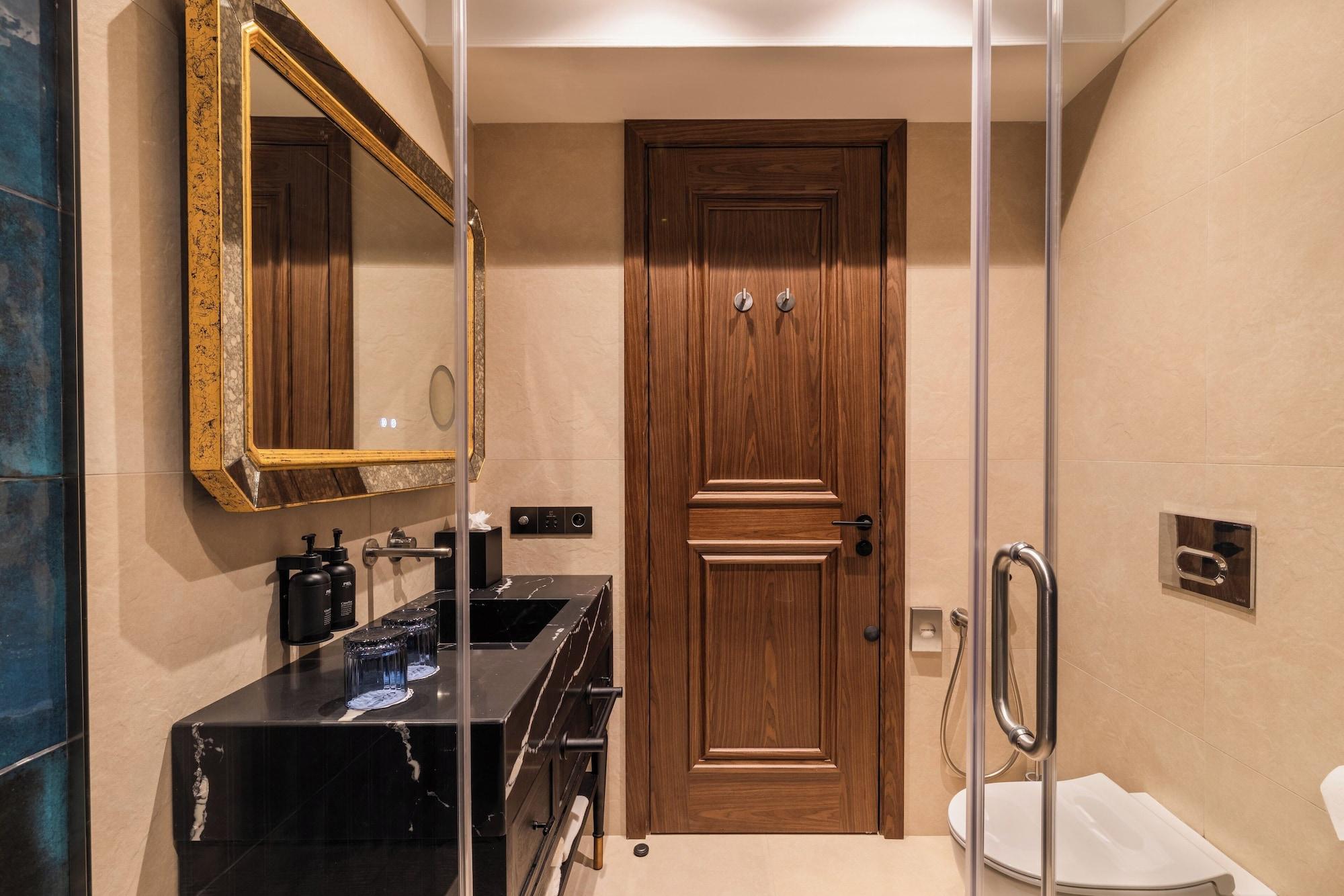 Set de Habitación Hotel Indigo Batumi Old Town by IHG