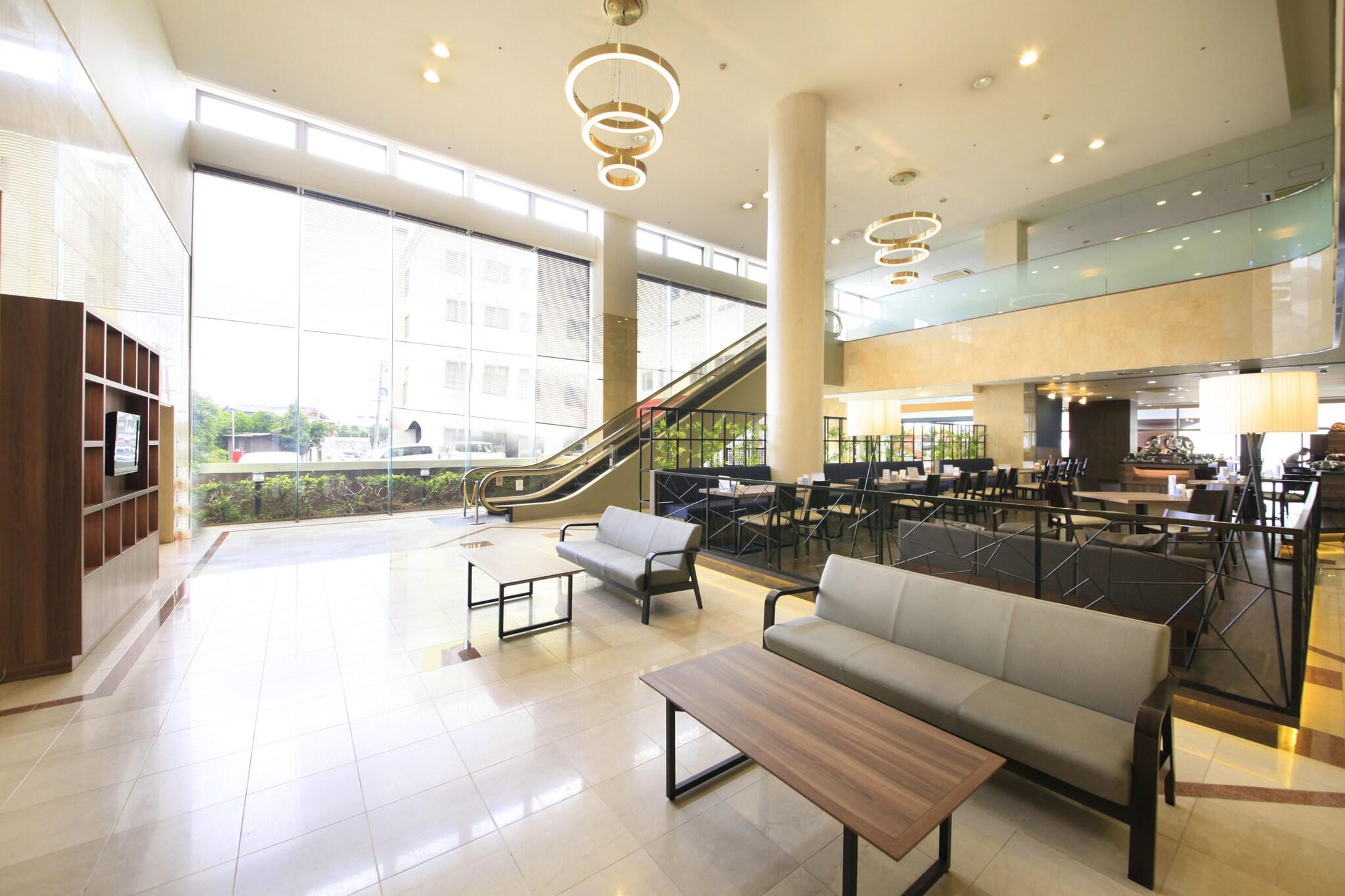 Vista Lobby Quintessa Hotel Iseshima