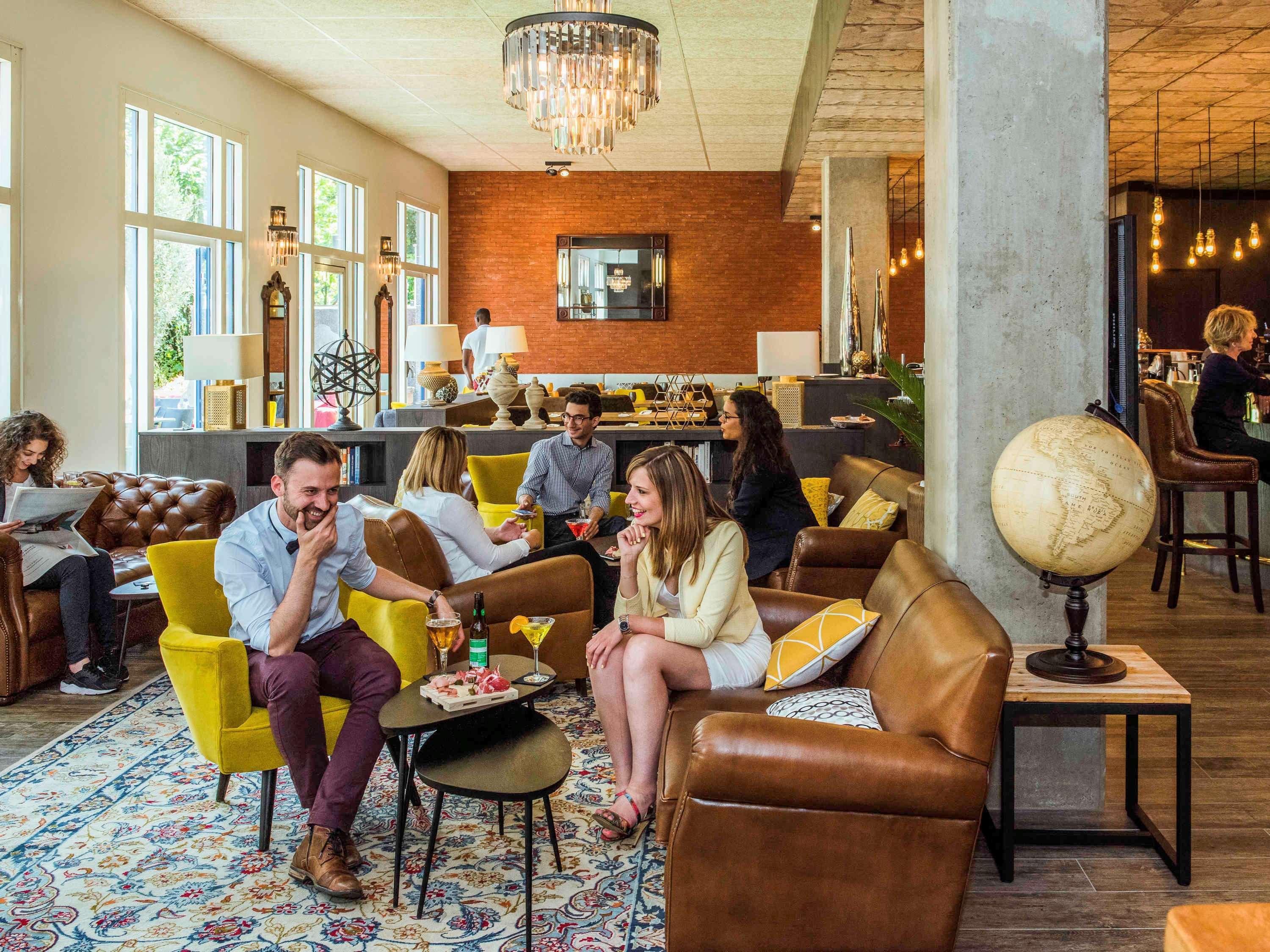 Bar/Salón Mercure Paris Porte de Pantin