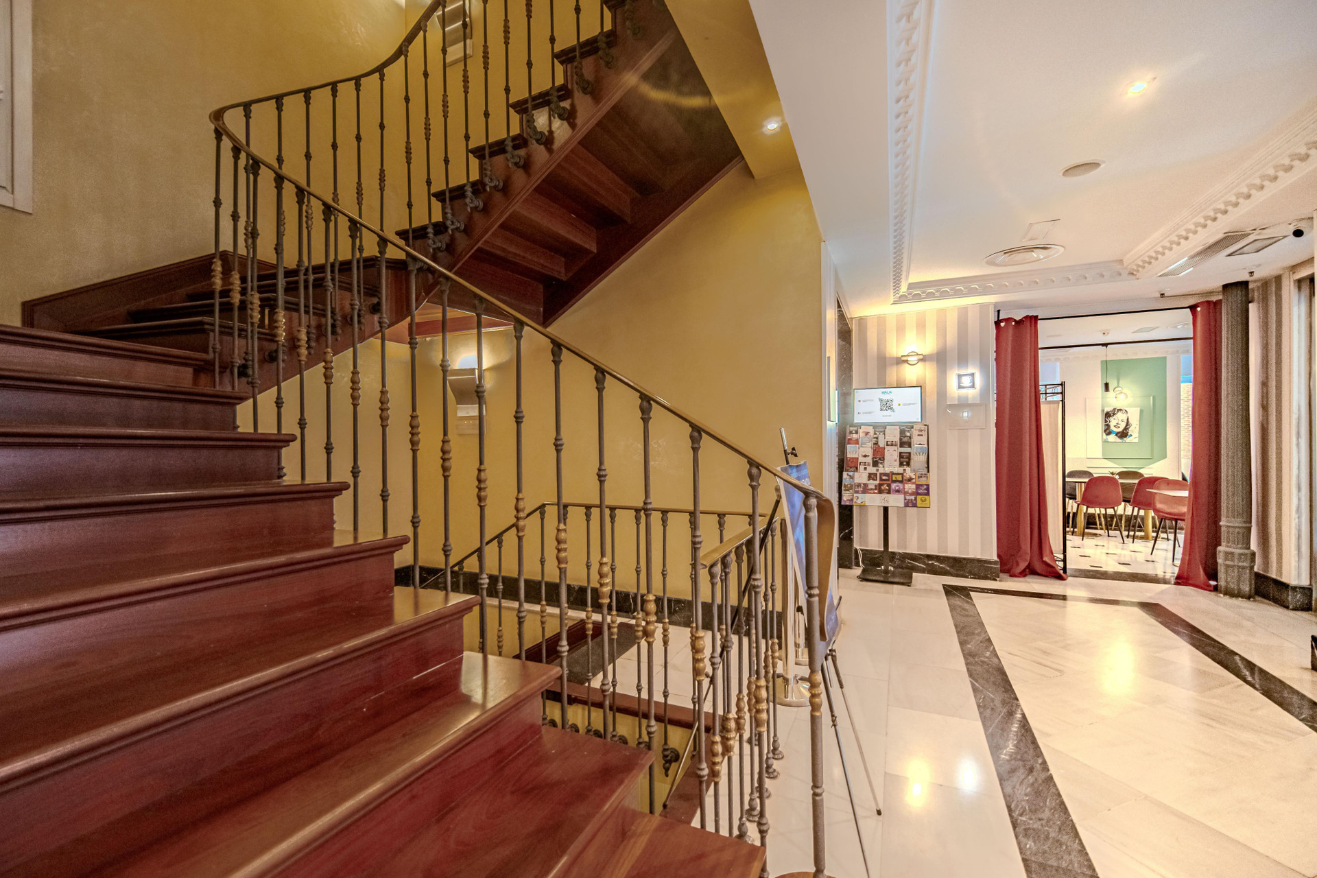 Vista Lobby ITC Infantas by Soho Boutique