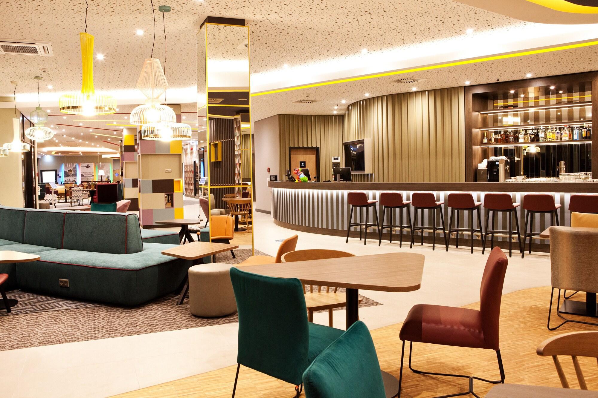 Vista Lobby Hampton by Hilton Munich Airport South