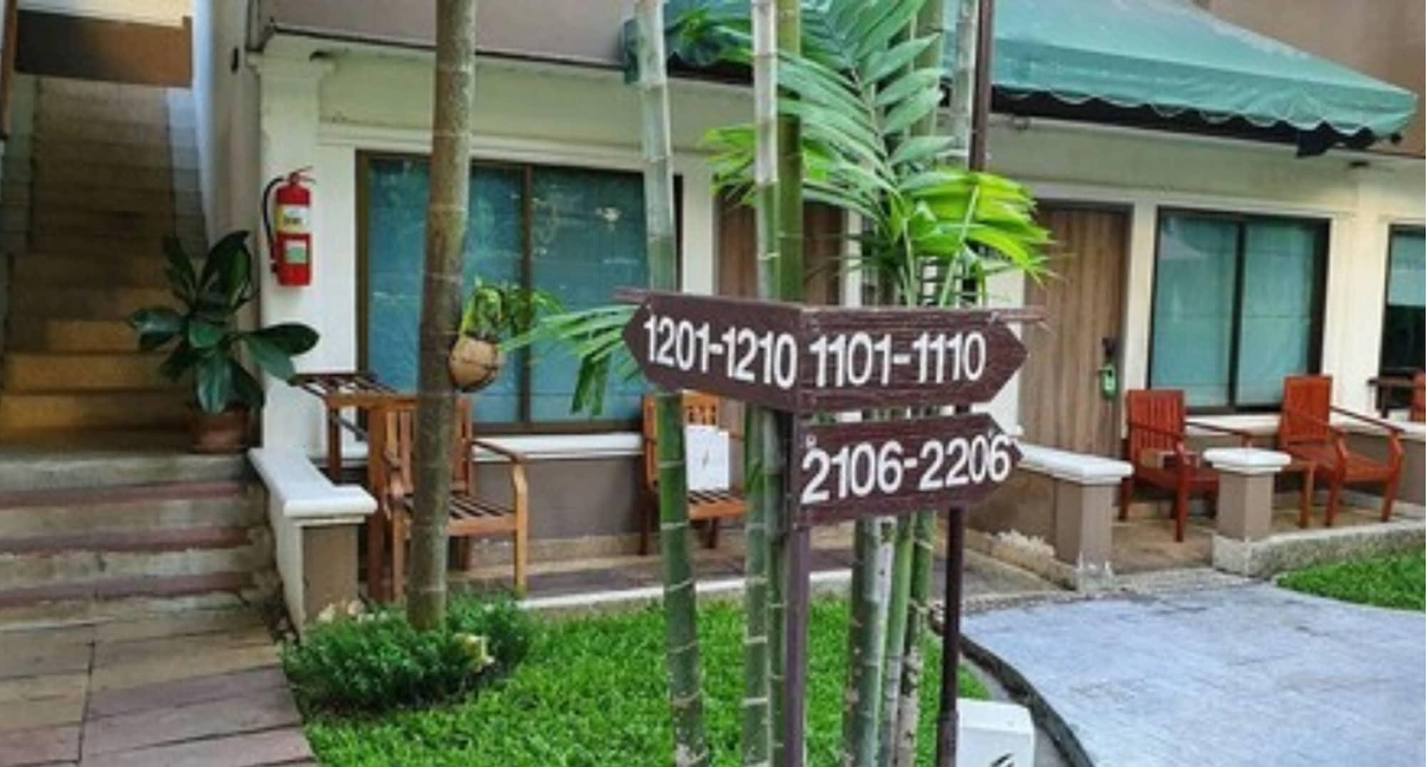 Varios The Viridian Resort
