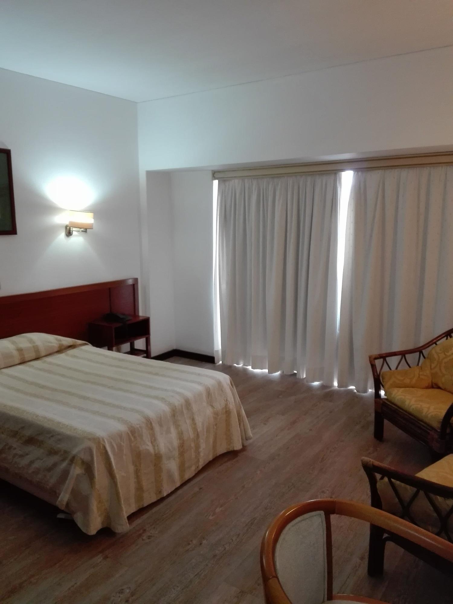 Equipamiento de Habitación Residencial Greco